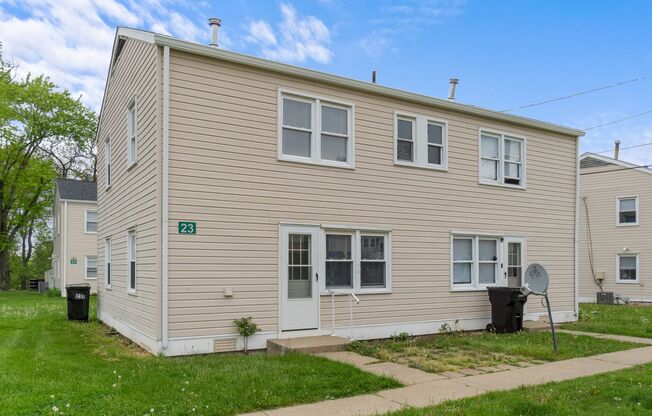 3 beds, 1 bath, $1,100, Unit MHH-09A