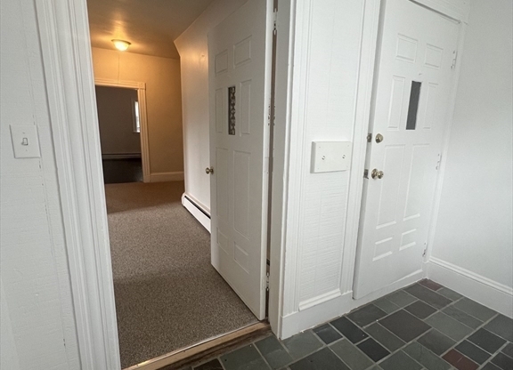 3 beds, 1 bath, $3,000, Unit 1