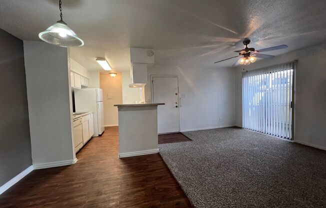 1 bed, 1 bath, 660 sqft, $900, Unit 31-1801