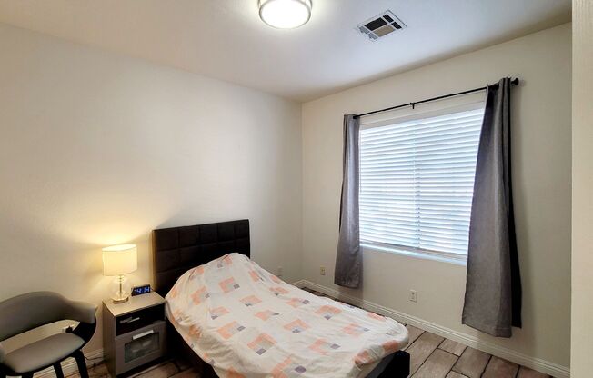 3 beds, 2.5 baths, $1,950