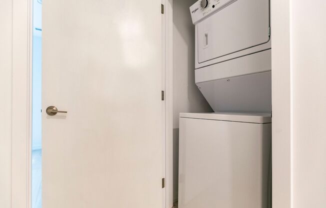 2 beds, 1 bath, 1,400 sqft, $1,745, Unit 1232 - A