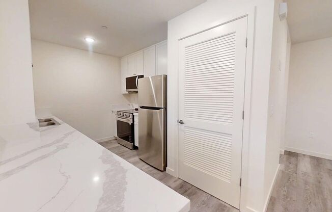 Studio, 2 baths, 867 sqft, $2,795, Unit Live/Work Loft - B