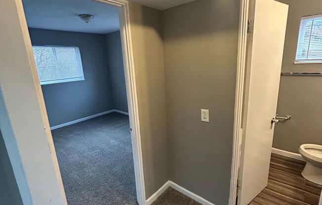 2 beds, 1 bath, 750 sqft, $1,095, Unit B01 1012 07