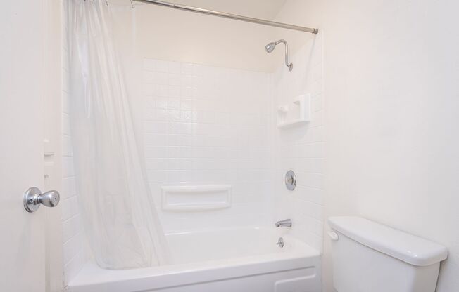 1 bed, 1 bath, 660 sqft, $1,490, Unit 9