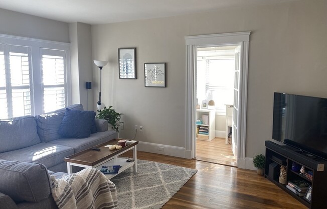633 HIGH ST