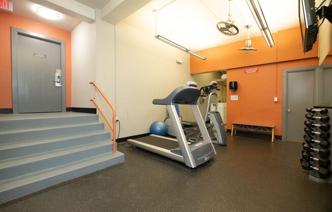 1 bed, 1 bath, 550 sqft, $1,400, Unit 105