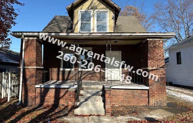 1828 High St