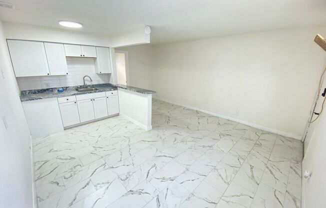 Modern 1Bed/1Bath Apartment in the Heart of Downtown