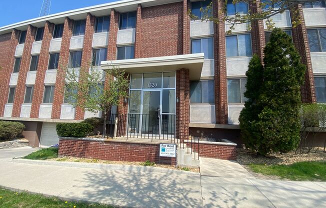 1320 E Capitol Drive