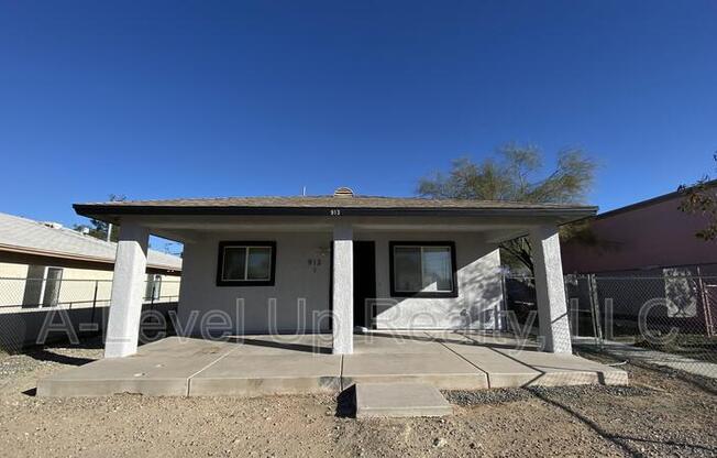 913 E 34 ST