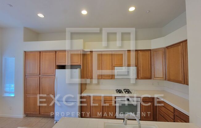 Spacious 3/2.5 Located In Communication Hills, With Two 1 Car Garages, W/D & Large Master Retreat