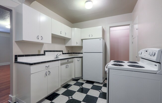 2 beds, 1 bath, 870 sqft, $2,000, Unit 202