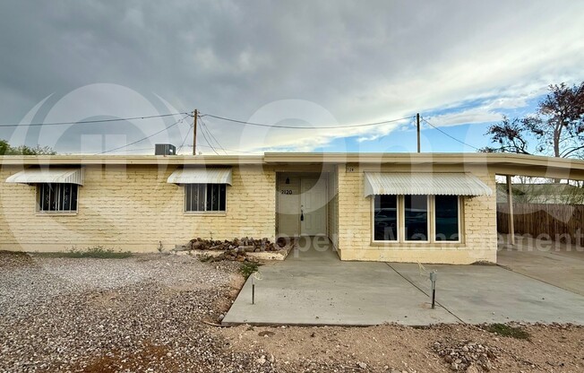 2120 N 3 AVE