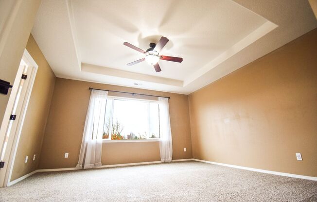 4 beds, 2.5 baths, $3,295