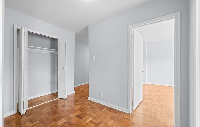2 beds, 1 bath, 930 sqft, $1,490, Unit 105
