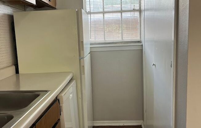 2 beds, 2 baths, 825 sqft, $1,000, Unit K734 - 311 - 205