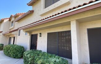 Chandler Townhouse 2 Bed & 1.5 Bath - 2 Story w/New Carpeting Full Size Washer/Dryer