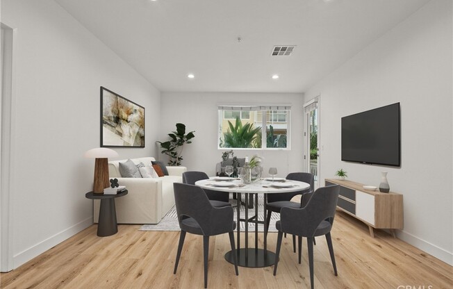 2 beds, 2 baths, 1,050 sqft, $3,250, Unit 206