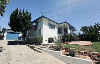 3 Bed/2 Bath House in La Mesa Available for Rent!