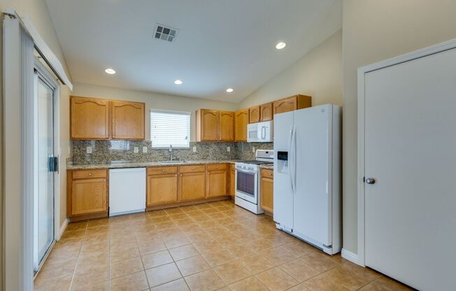 Single story 3 bedroom home in a lovely NW community