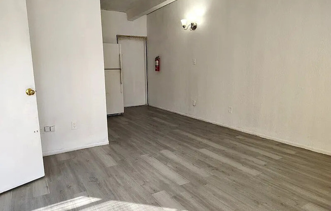 5261 Alhambra Dr