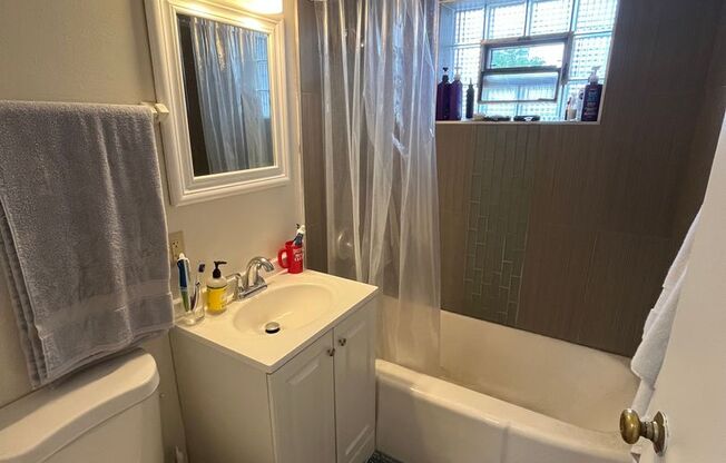 1 bed, 1 bath, 525 sqft, $895, Unit #401