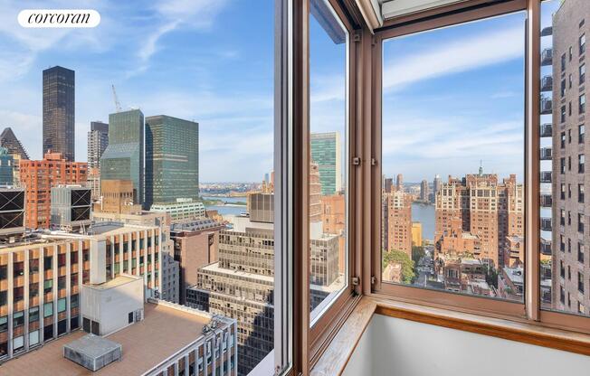 1 bed, 2.5 baths, 849 sqft, $5,500, Unit 30G