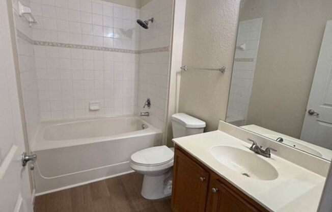 3 beds, 2 baths, $2,300