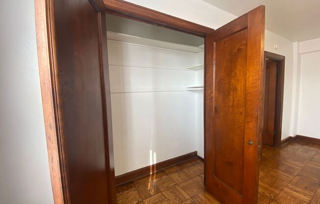 Studio, 1 bath, 400 sqft, $825, Unit 218