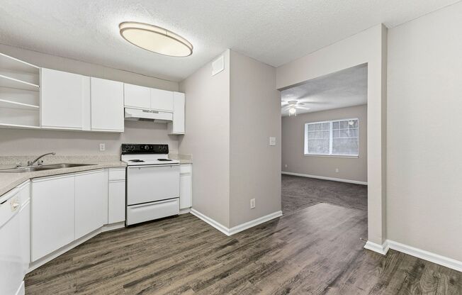 2 beds, 1 bath, 820 sqft, $1,260, Unit 3507-01