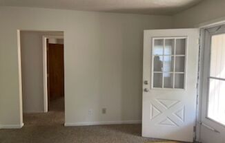 3 beds, 1 bath, $1,550