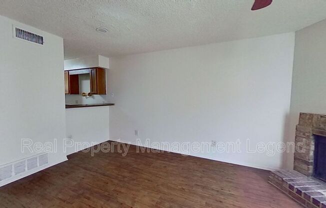 8109 SILVER CRK RD
