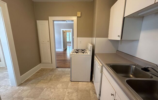 Adorable One Bedroom Apartment in Dilworth!