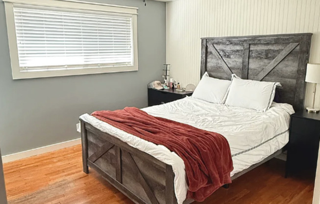 Beautifully Updated 3-Bedroom Home in the River Road Area!