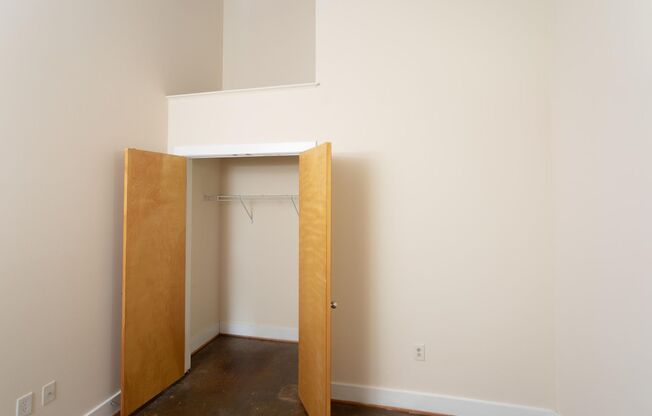 2 beds, 2 baths, 900 sqft, $1,850, Unit 205