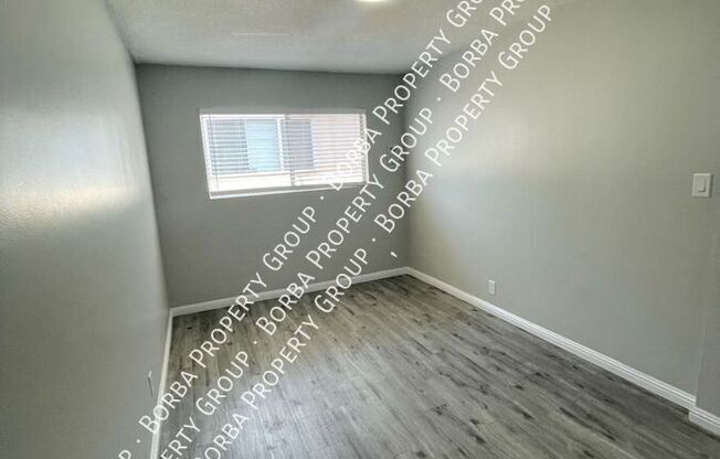 2391 LOCUST AVE