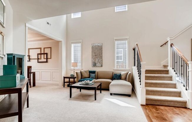 Spacious Home in the Upscale and Desirable Westmonte with 5 Beds and 3 Baths!!