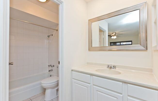 1 bed, 1 bath, $1,395, Unit 309