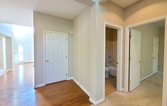 5 beds, 3 baths, $2,695