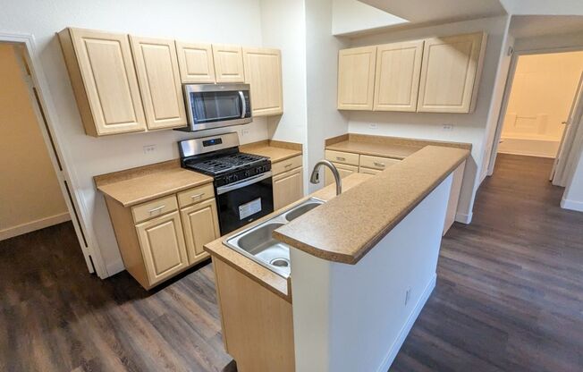 2 beds, 2 baths, $1,375, Unit # 1044