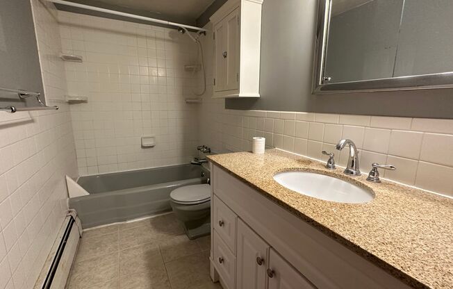 3 beds, 1 bath, $1,900