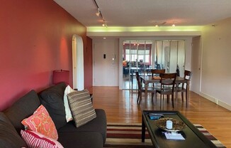 1 bed, 1 bath, 947 sqft, $3,450, Unit 711