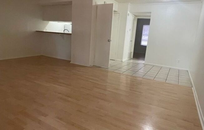 1 bed, 1 bath, 700 sqft, $1,024, Unit ELP2200-219