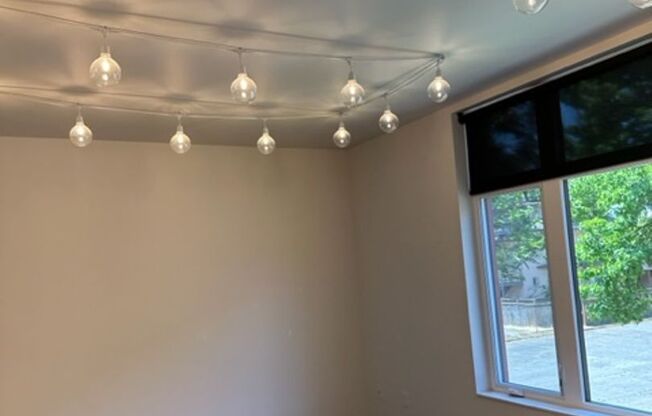 1 bed, 1 bath, 585 sqft, $1,449, Unit 201