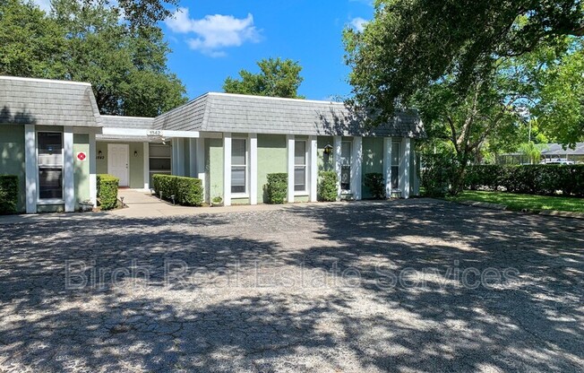 1844 E DR