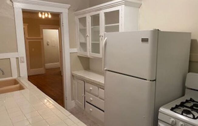 1 bed, 1 bath, $1,995, Unit #10