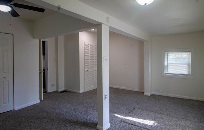 2 beds, 1 bath, $1,095