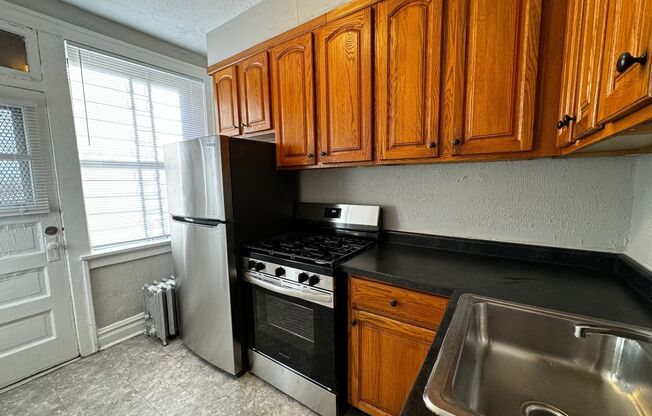 2 beds, 1 bath, $1,500, Unit 1505 #1