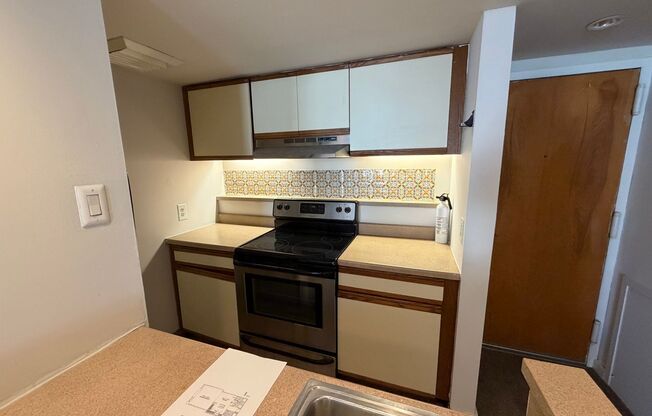 Studio, 1 bath, $1,400, Unit 405