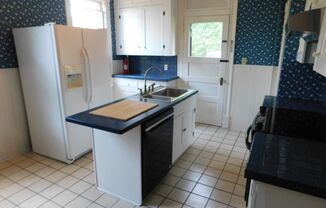 3 beds, 2 baths, $1,950